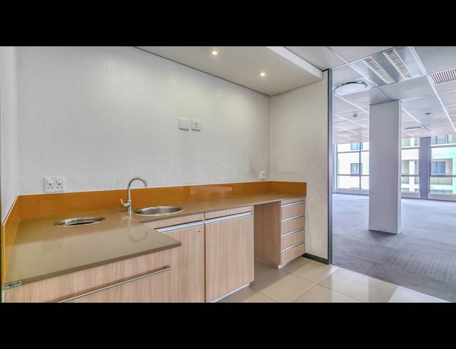 556M² BUSINESS CENTRE TO LET IN MORNINGSIDE